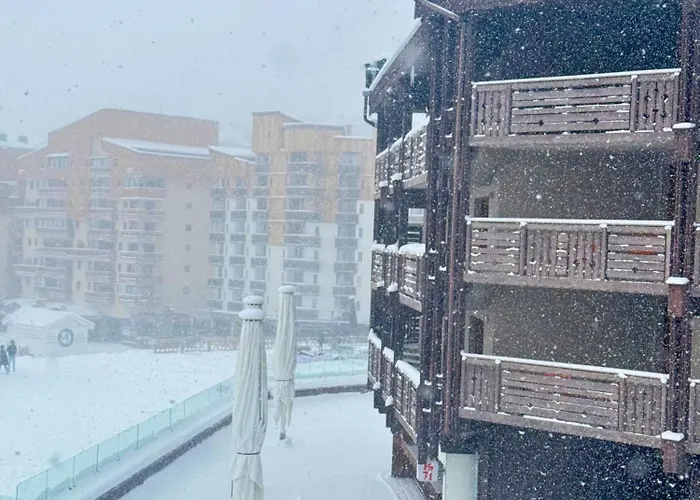 Daire Osciere In - Out *